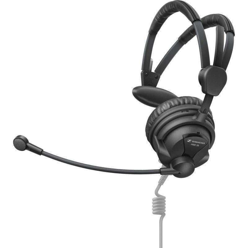 Closed on-ear headset for outd