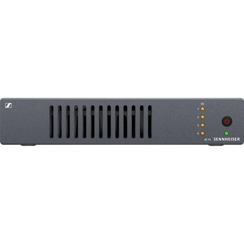 Active antenna combiner with D
