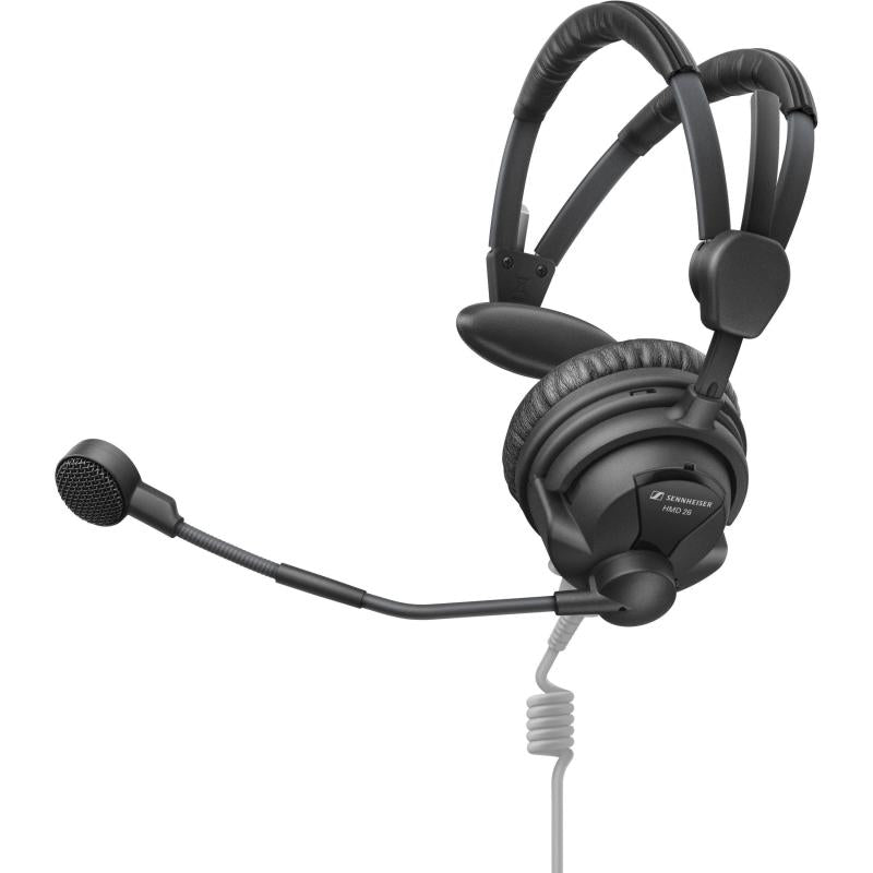 Closed on-ear headset for outd